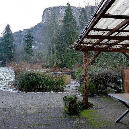 La Maison Des Jolicoeurs Saint-Christophe-sur-Guiers Exterior foto